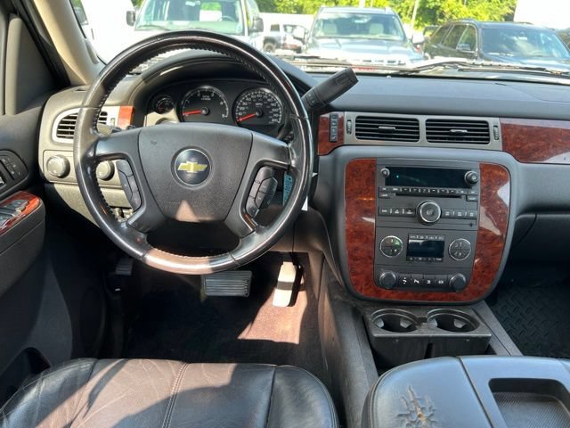 Used 2011 Chevrolet Silverado 2500 LTZ w/ LTZ Plus Package AWD/4WD image 19