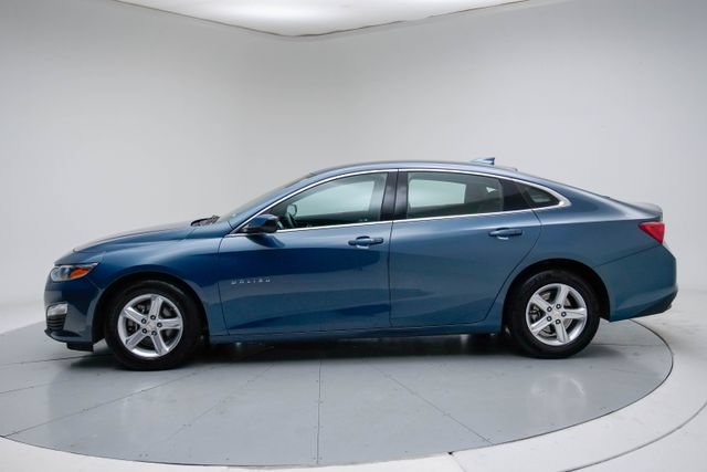 Used 2024 Chevrolet Malibu LT FWD image 2