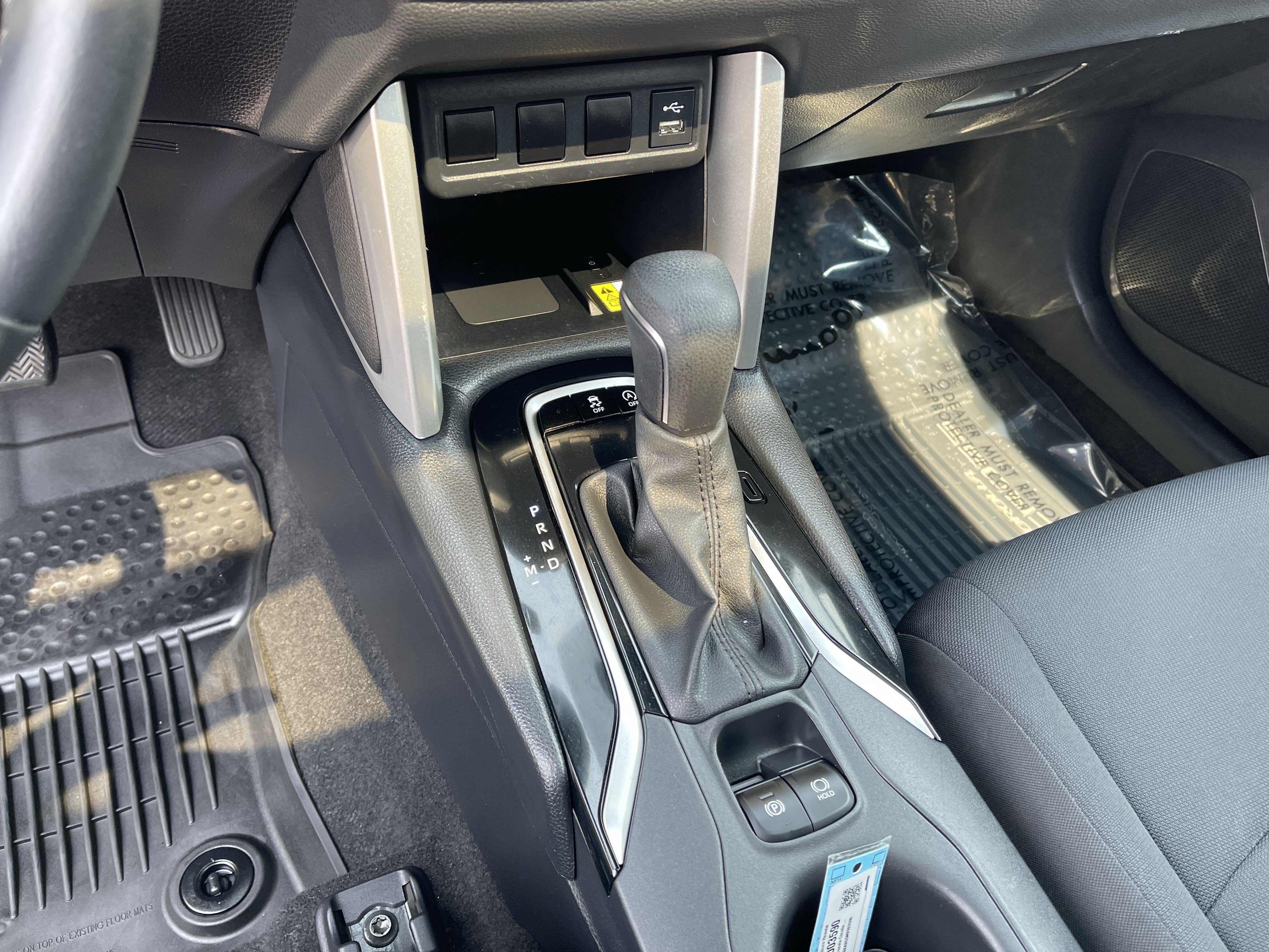 Used 2022 Toyota Corolla Cross LE w/ Moonroof Package AWD/4WD image 25