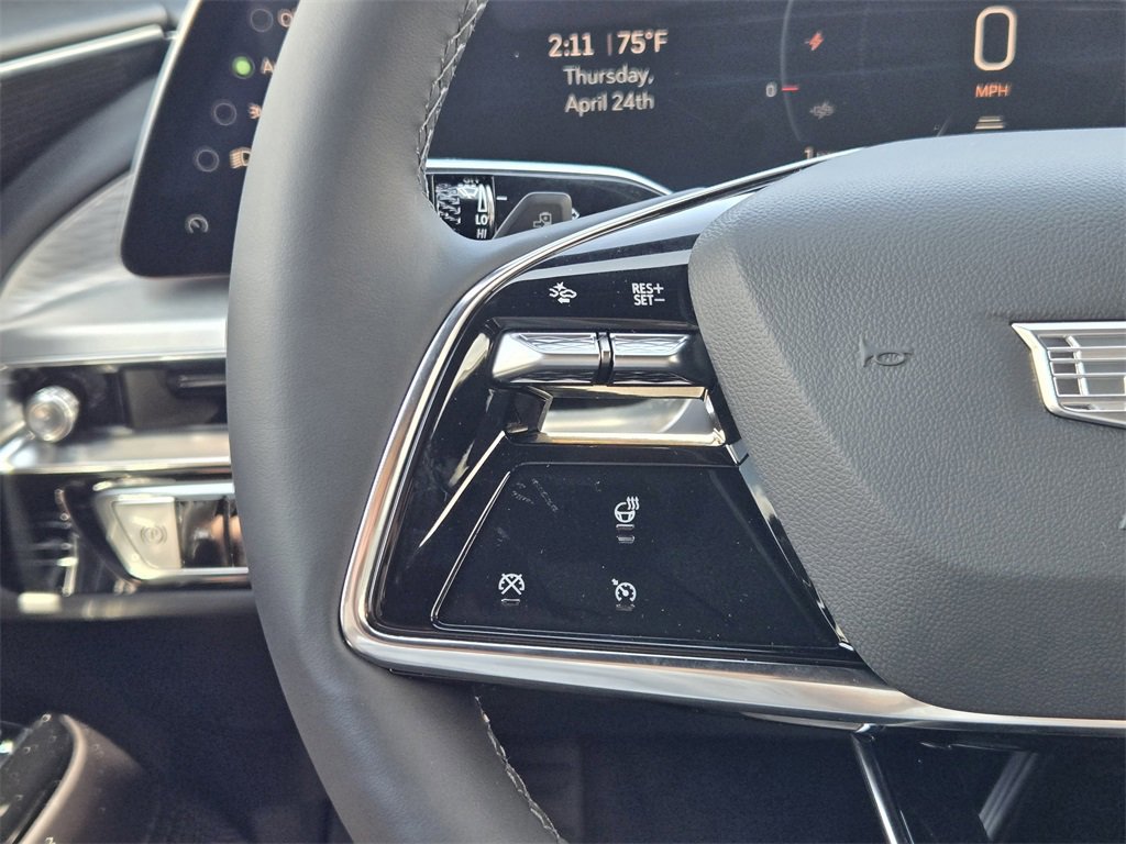 New 2025 Cadillac Lyriq Luxury image 29