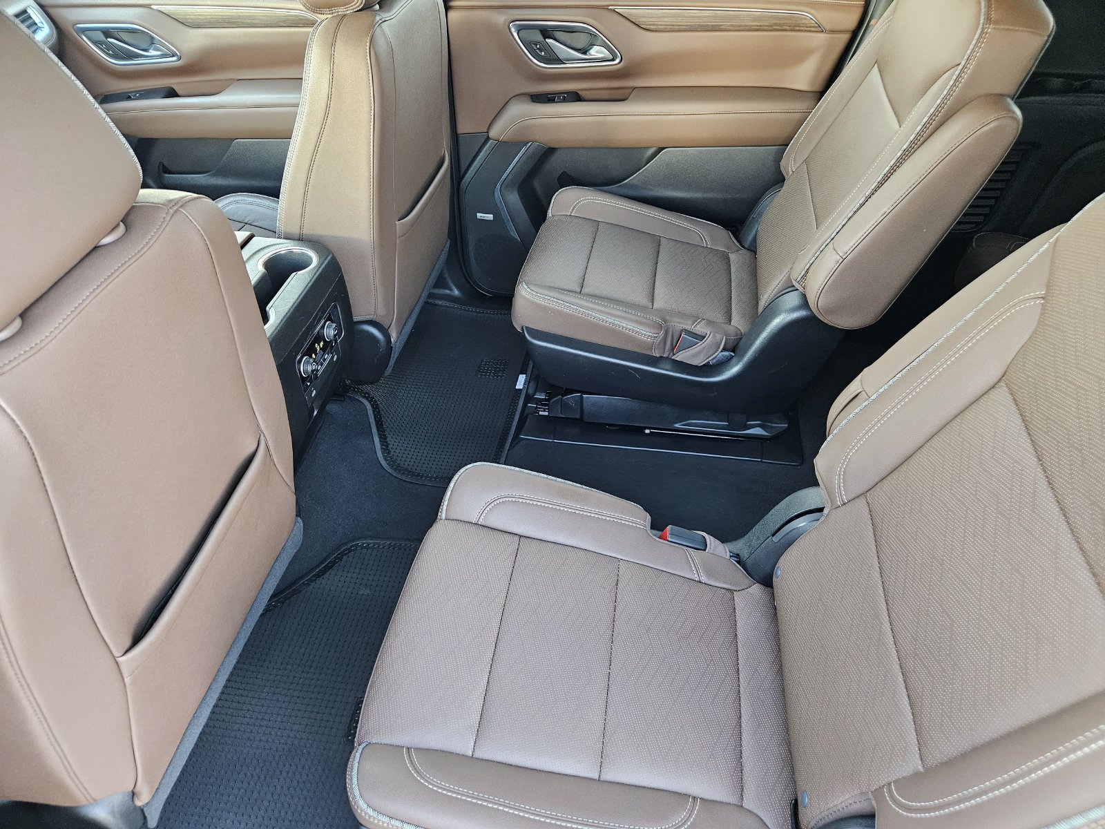 Certified 2023 Chevrolet Suburban High Country AWD/4WD image 33