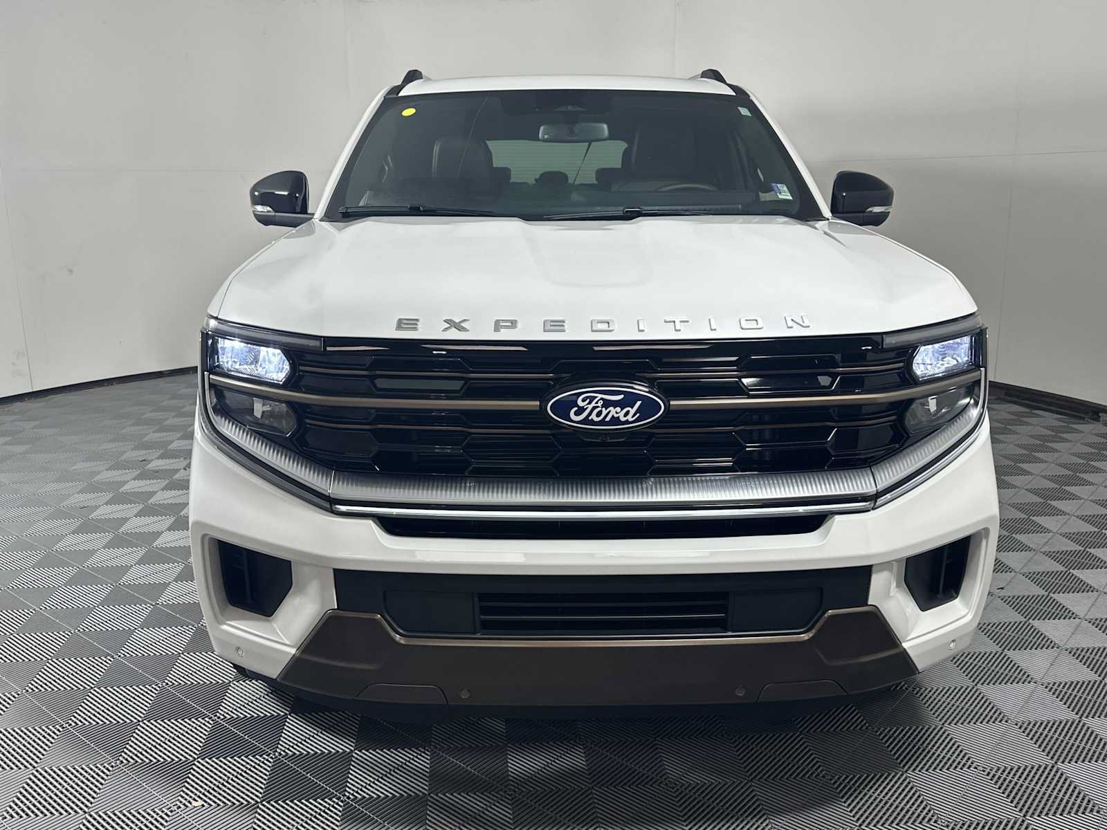 New 2027 Ford Expedition King Ranch AWD/4WD image 2