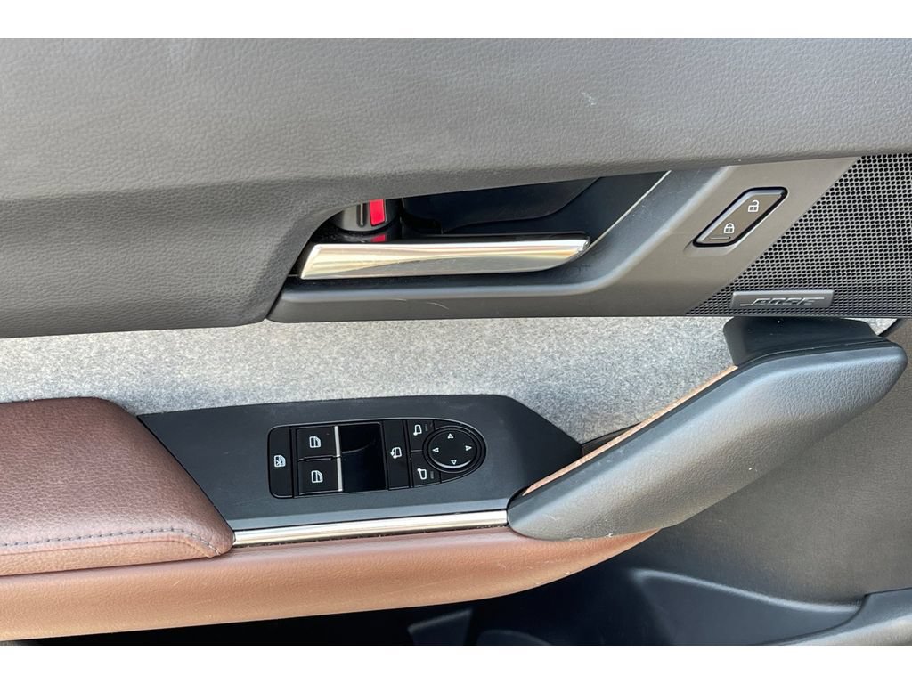 Certified 2022 MAZDA MX-30 Electric w/ Premium Plus Pkg FWD image 13
