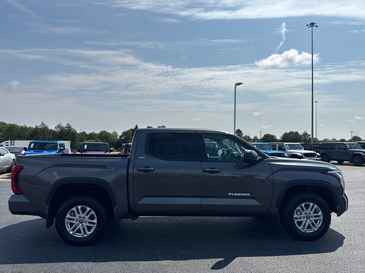 Used 2022 Toyota Tundra SR5 AWD/4WD image 2