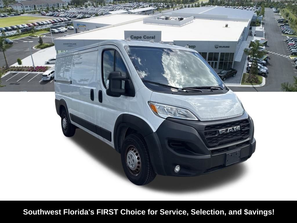 Used 2025 RAM ProMaster 2500 w/ Convenience Group image 2