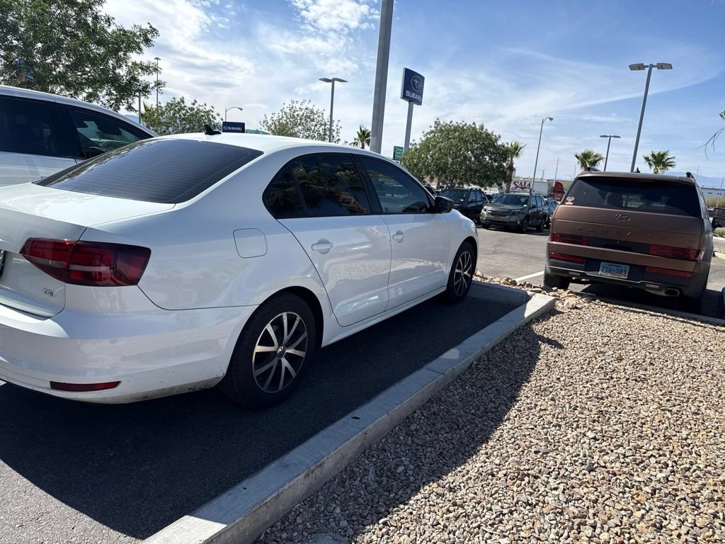 Used 2016 Volkswagen Jetta SE FWD image 29