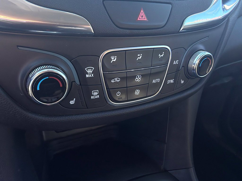 Used 2020 Chevrolet Equinox LT AWD/4WD image 21