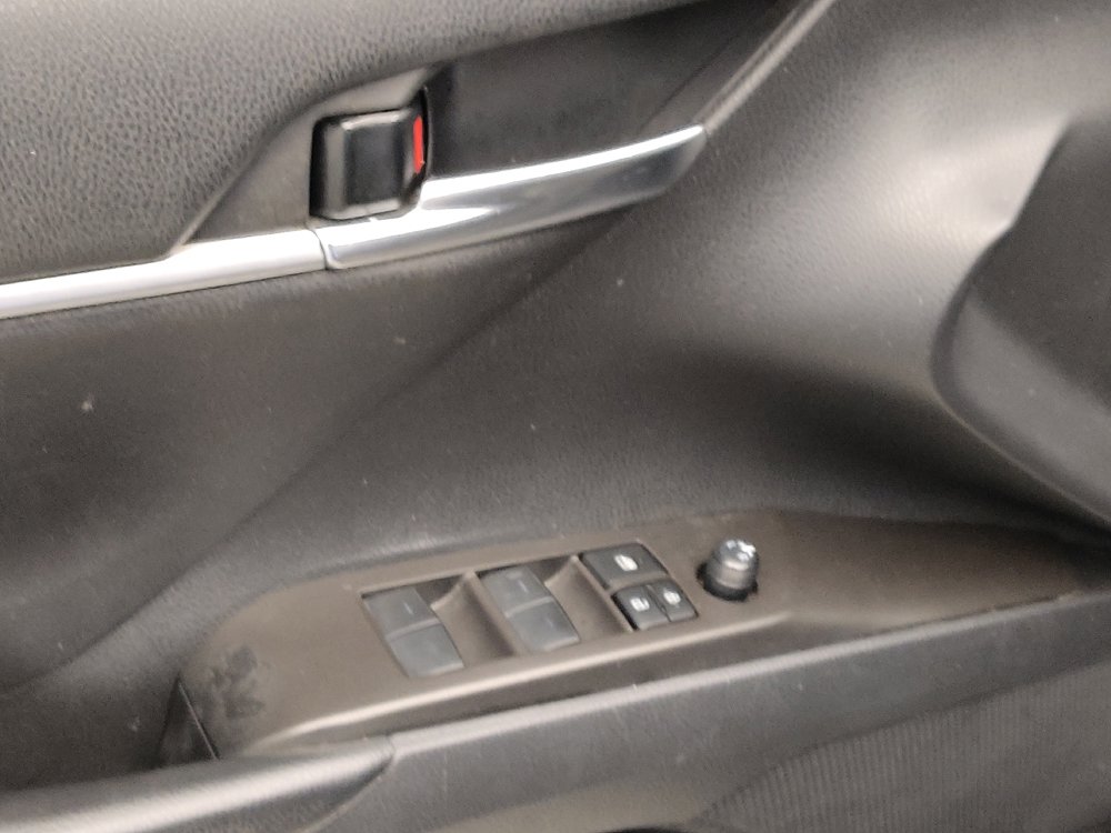 Used 2023 Toyota Camry SE FWD image 27