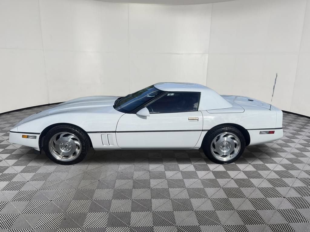 Used 1990 Chevrolet Corvette Convertible RWD image 7