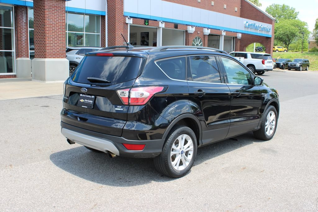 Used 2018 Ford Escape SE w/ SE Sync 3 Package AWD/4WD image 29