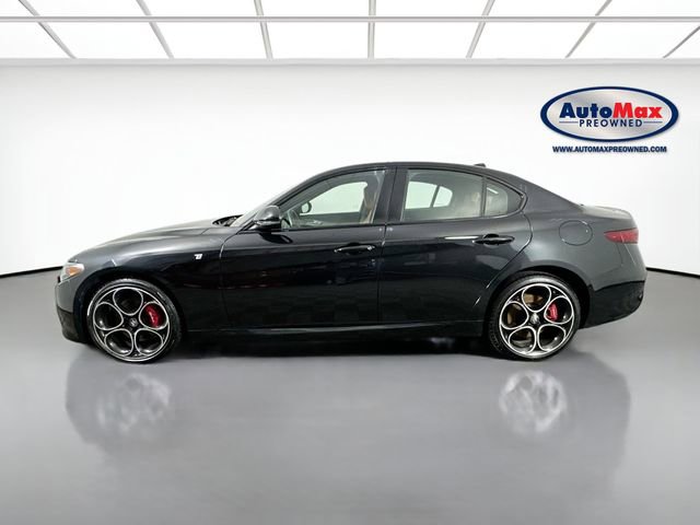Used 2022 Alfa Romeo Giulia Ti AWD/4WD image 8