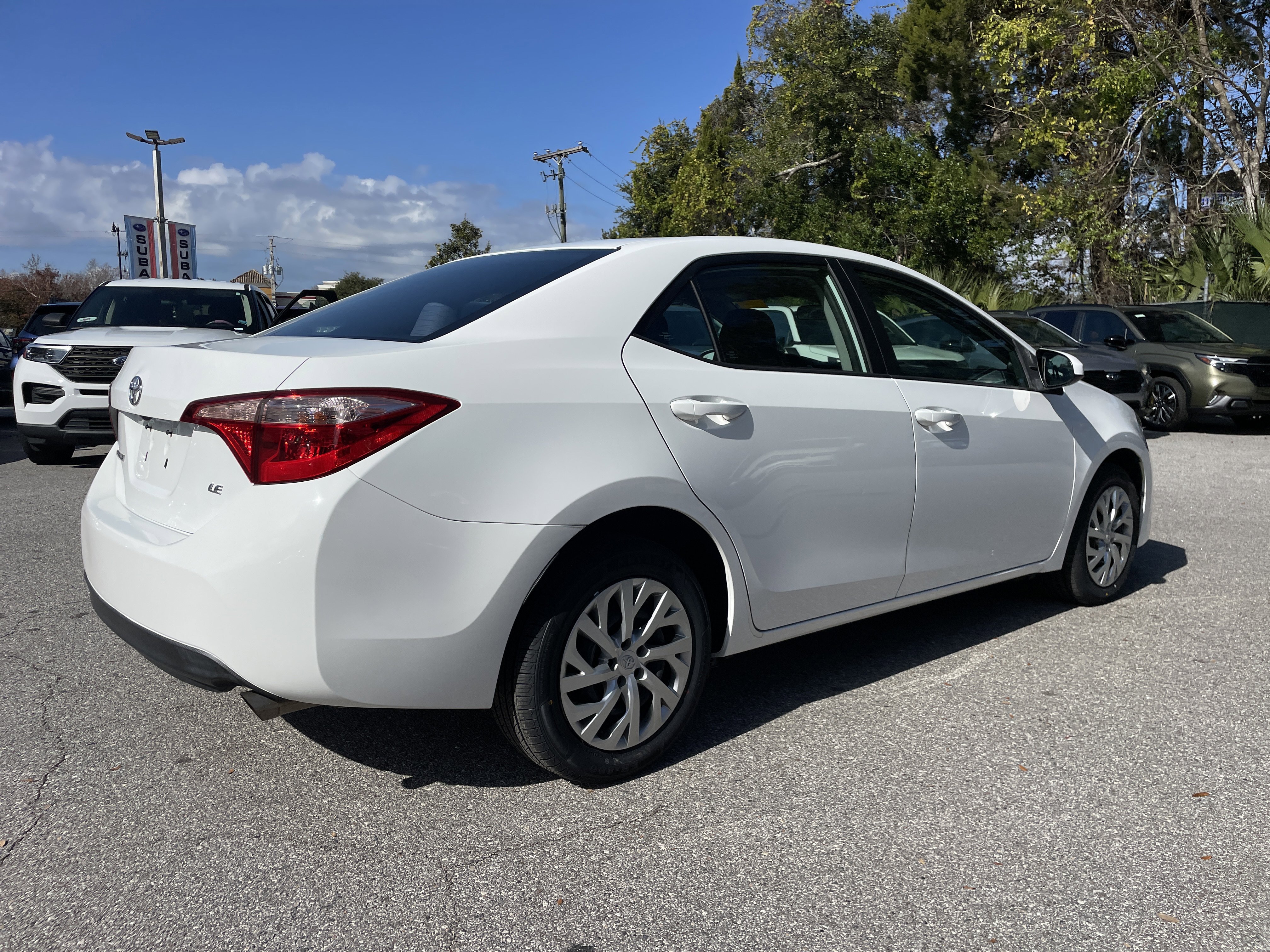 Used 2018 Toyota Corolla L image 3