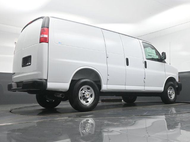 New 2027 Chevrolet Express 2500 w/ Driver Convenience Package RWD image 12