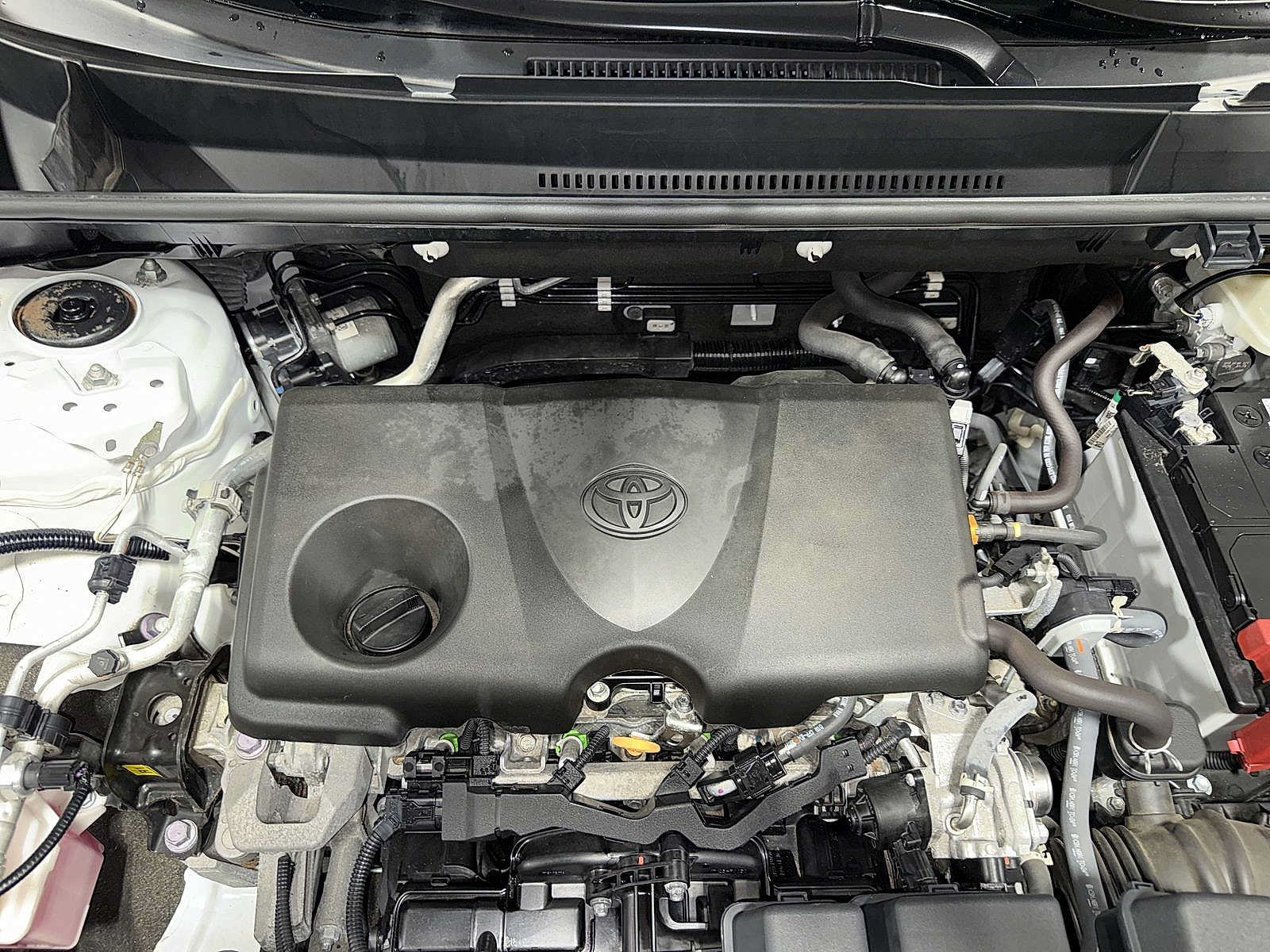 Used 2023 Toyota RAV4 XLE FWD image 12