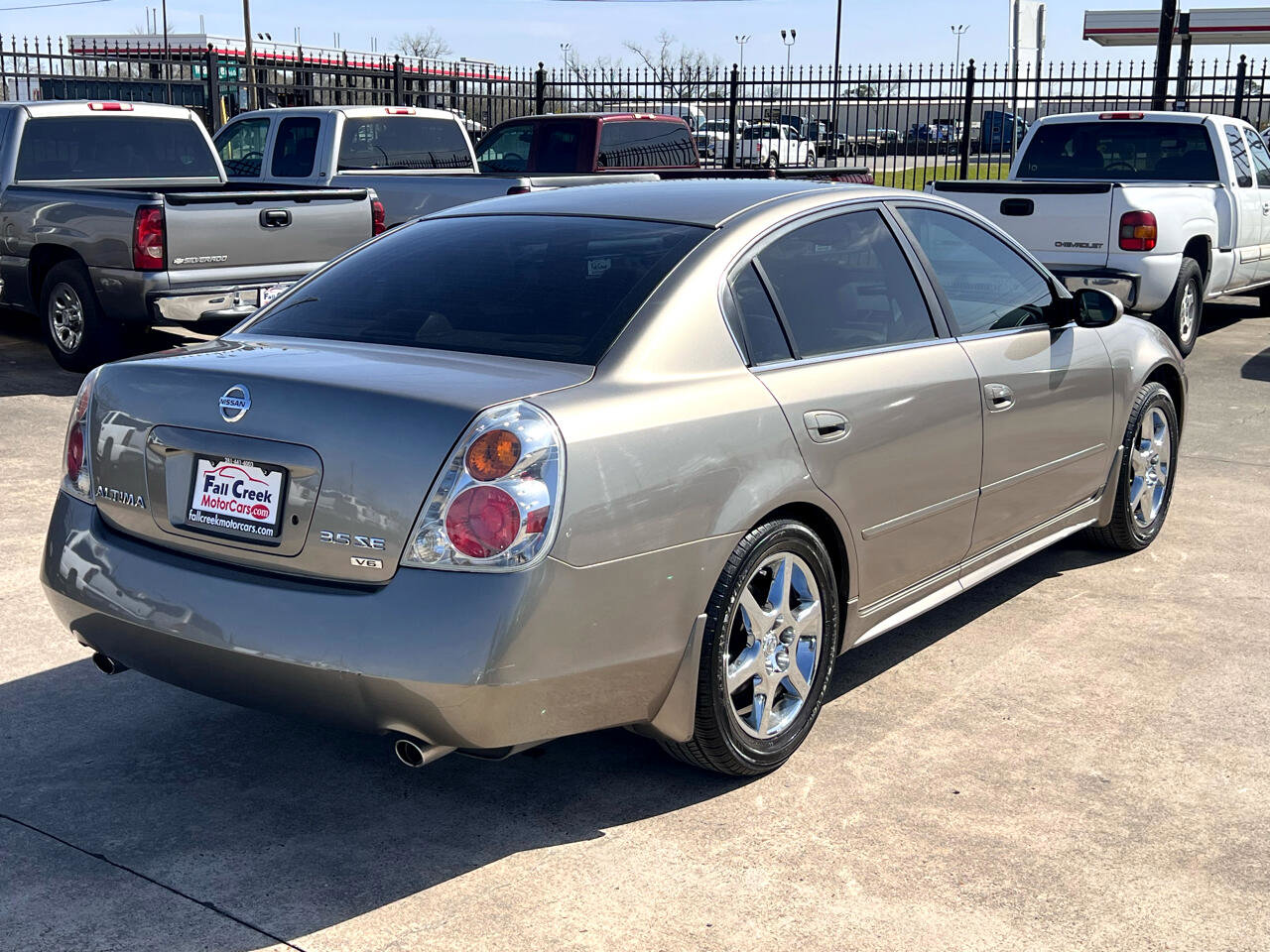 Used 2003 Nissan Altima 3.5 SE image 6
