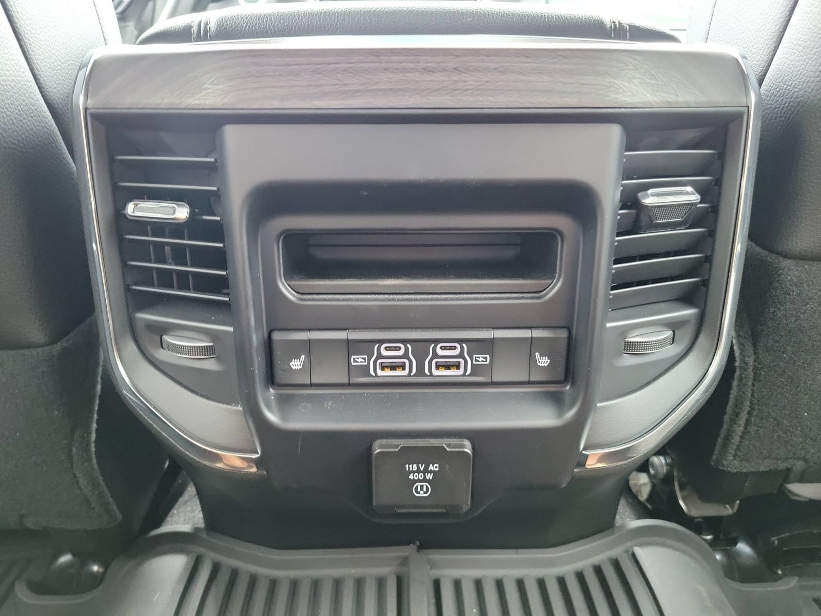 Used 2026 RAM 2500 Laramie AWD/4WD image 11