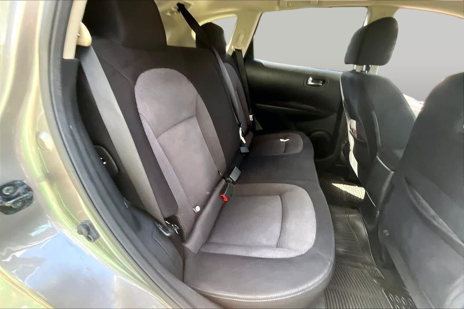 Used 2012 Nissan Rogue SV AWD/4WD image 19