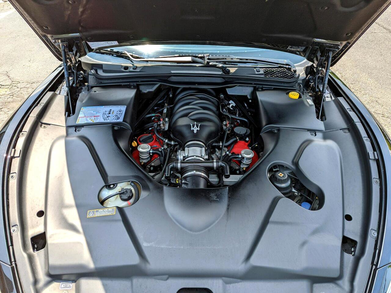 Used 2011 Maserati GranTurismo Convertible image 34