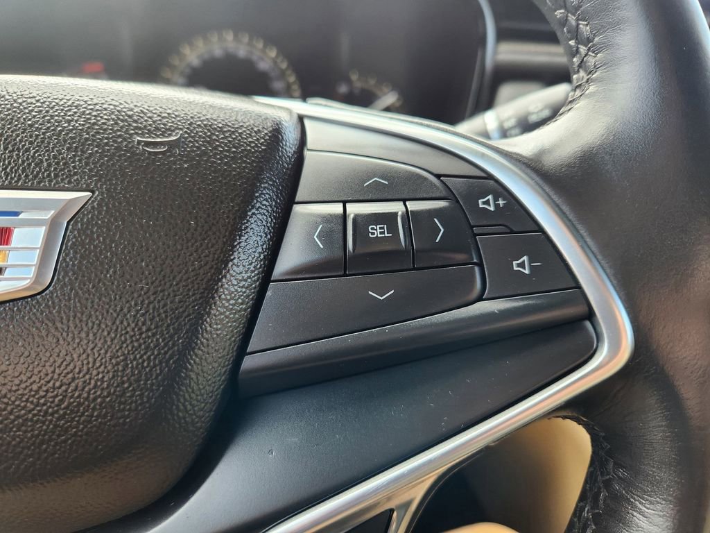 Used 2018 Cadillac XT5 Premium Luxury w/ Driver Assist Package AWD/4WD image 13