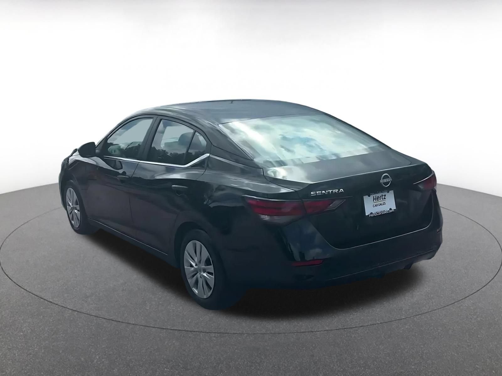 Used 2025 Nissan Sentra S FWD image 11