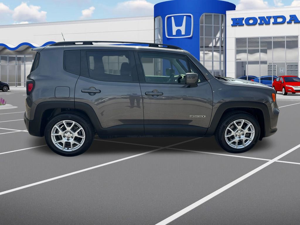 Used 2019 Jeep Renegade Latitude w/ Popular Equipment Group image 10