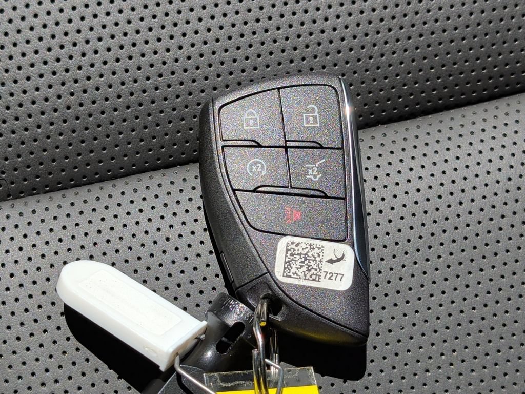 Used 2024 Buick Envision Avenir AWD/4WD image 39