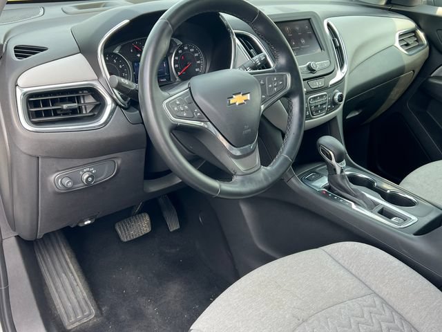 Used 2023 Chevrolet Equinox LT w/ Driver Convenience Package AWD/4WD image 17