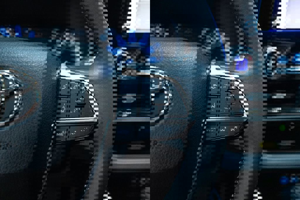 Used 2023 Toyota Highlander XLE AWD/4WD image 20