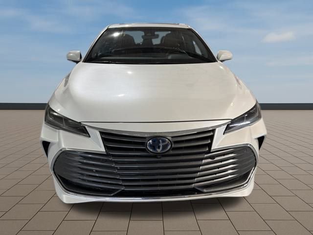Used 2021 Toyota Avalon Limited image 9