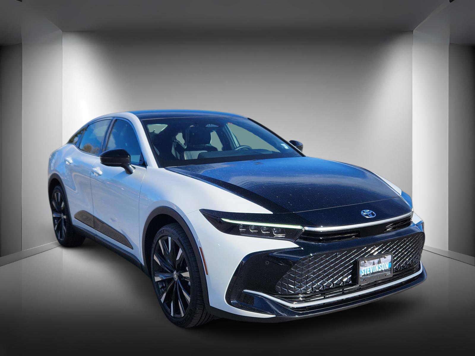 Used 2026 Toyota Crown Platinum image 5