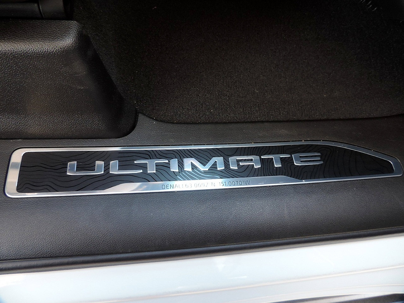 Used 2024 GMC Sierra 2500 Denali Ultimate AWD/4WD image 24