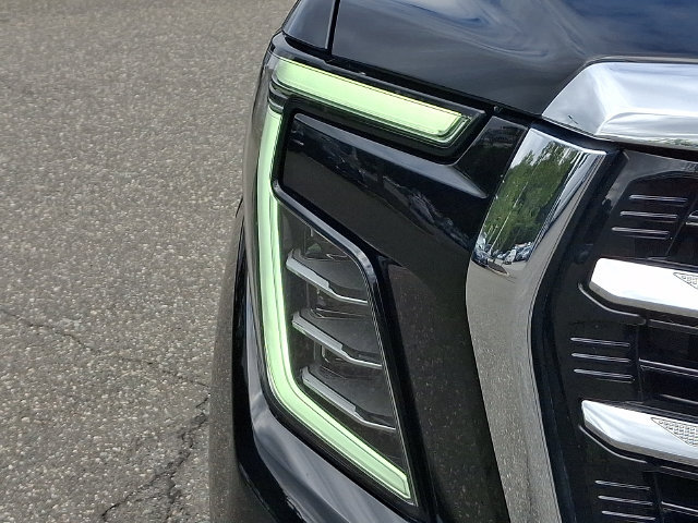Used 2025 GMC Yukon XL Elevation AWD/4WD image 27