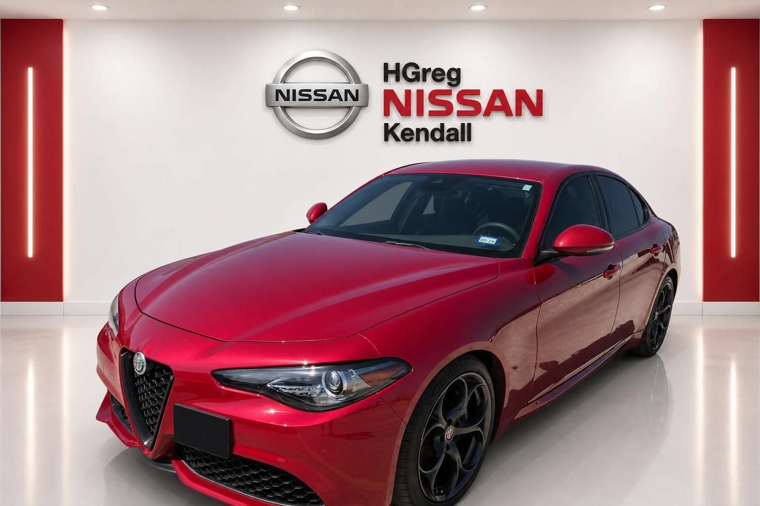 Used 2019 Alfa Romeo Giulia Ti Sport w/ Quick Order Package 22U Sport RWD image 3