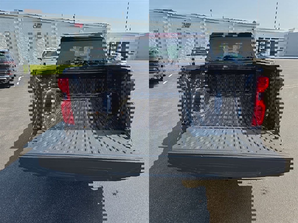 Used 2022 Chevrolet Silverado 1500 LT image 18