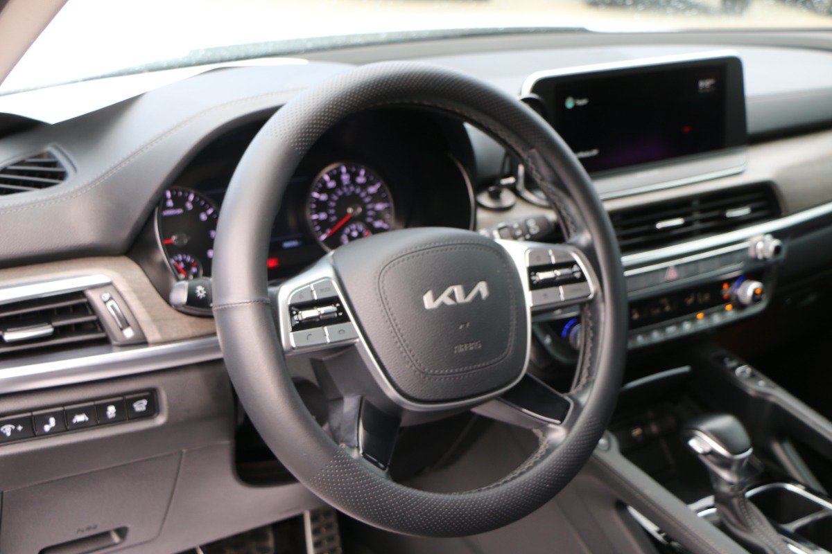 Used 2022 Kia Telluride SX w/ Nightfall Edition Package AWD/4WD image 21