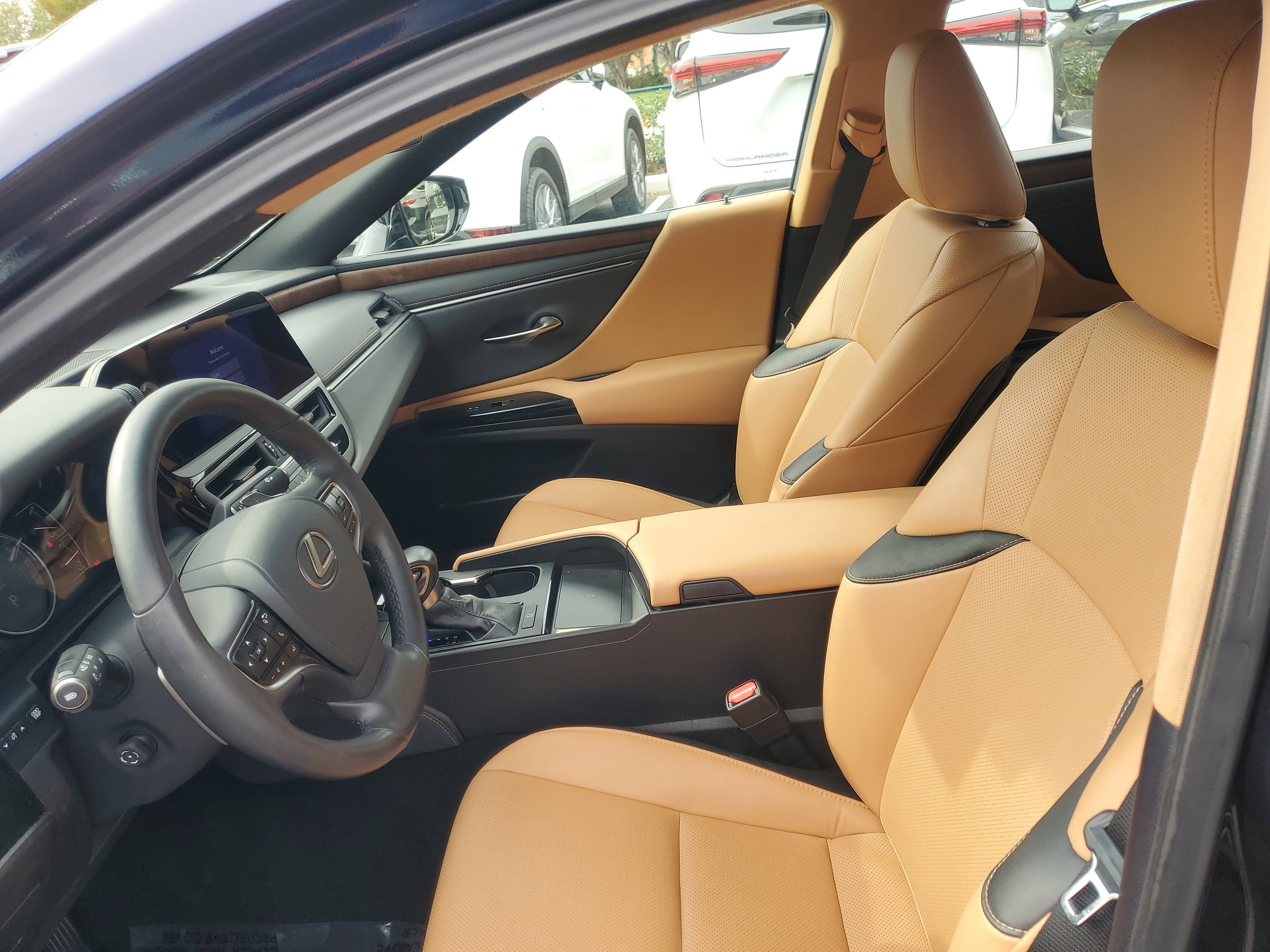 Used 2024 Lexus ES 350 w/ Premium Package image 15