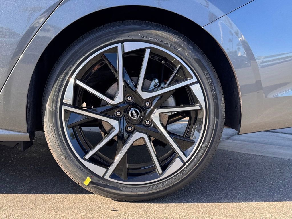 New 2025 Nissan Sentra SR w/ SR Premium Package image 8