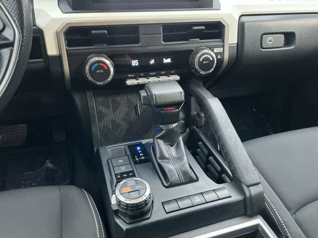 Certified 2024 Toyota Tacoma TRD Off-Road image 13