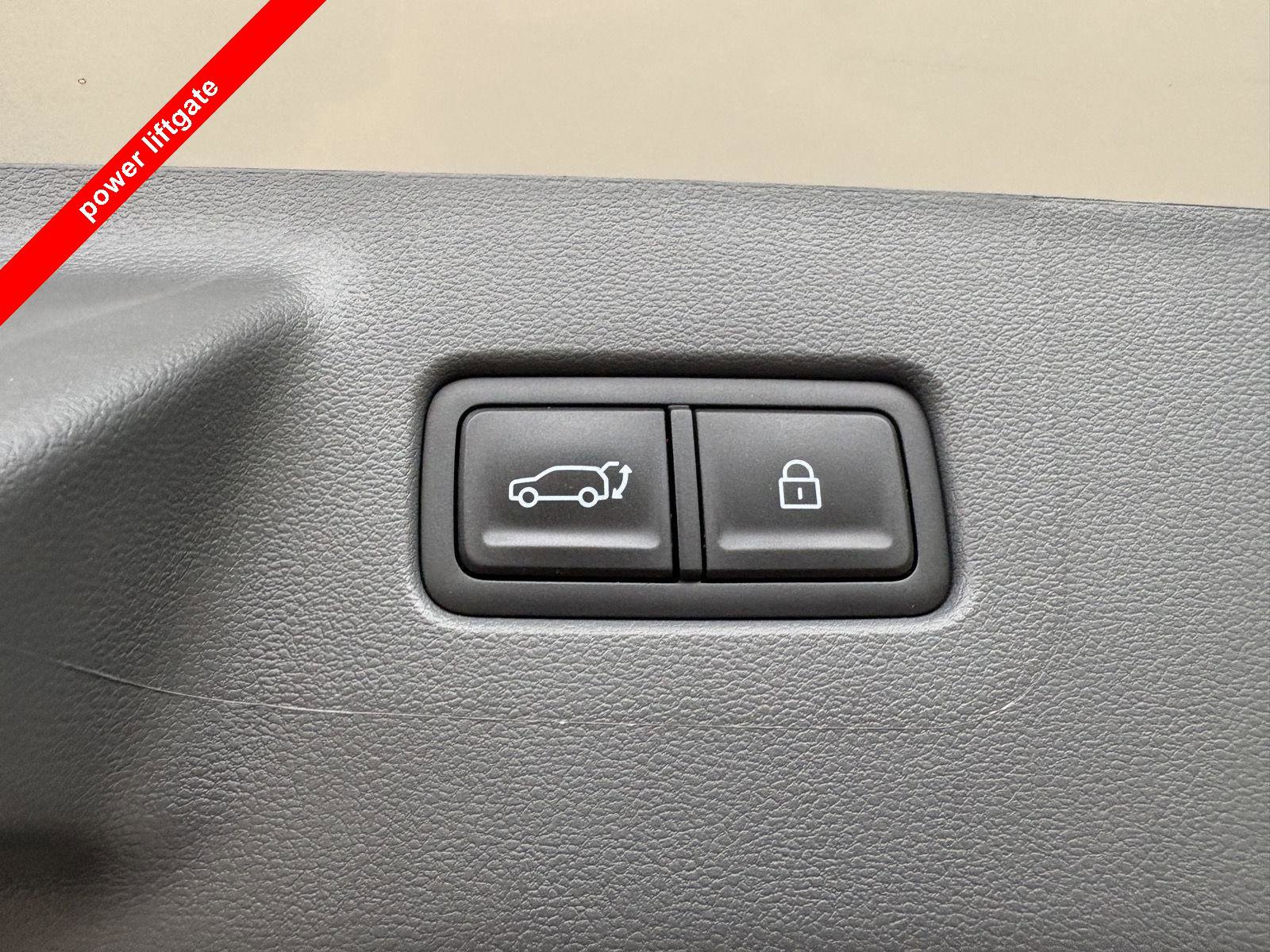 Used 2025 Hyundai Santa Fe SEL AWD/4WD image 7