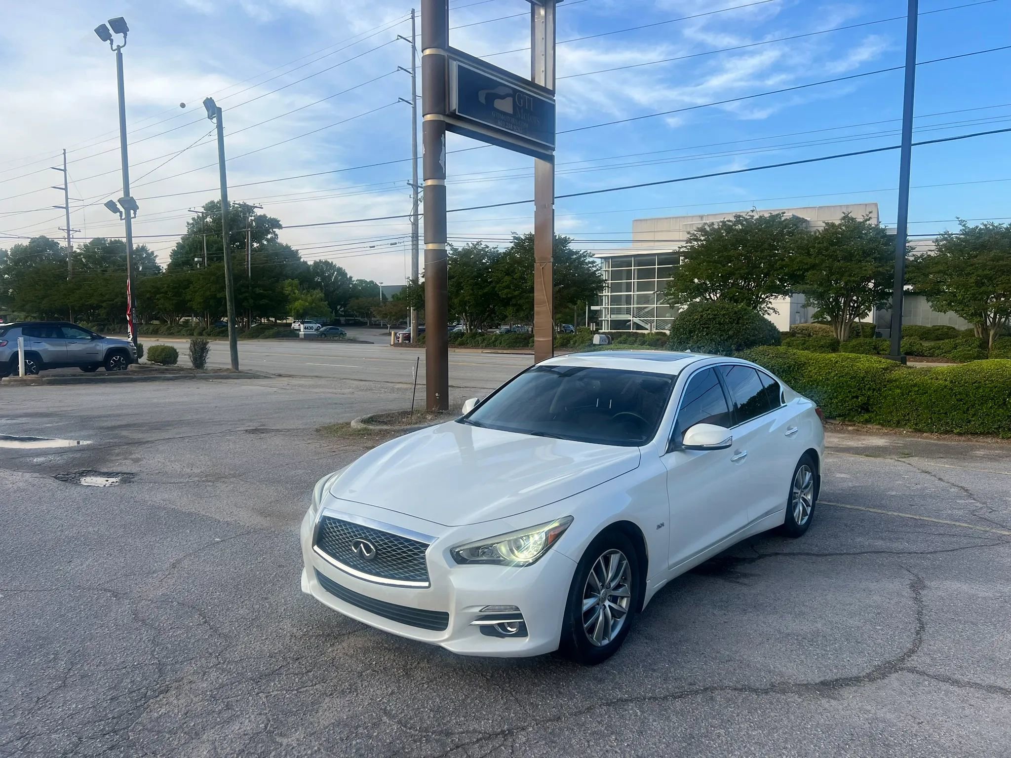 Used 2016 INFINITI Q50 Premium w/ 2.0T Premium Plus Package AWD/4WD image 1