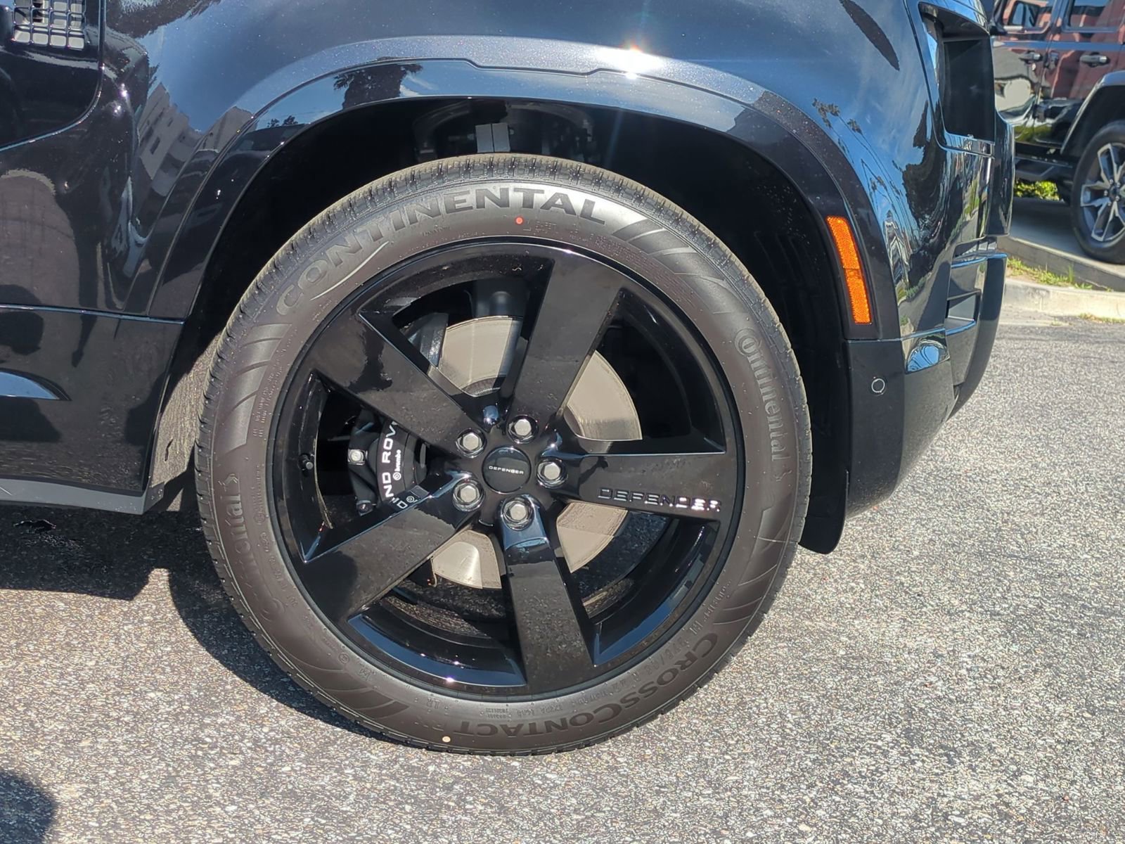 New 2026 Land Rover Defender 130 V8 image 9