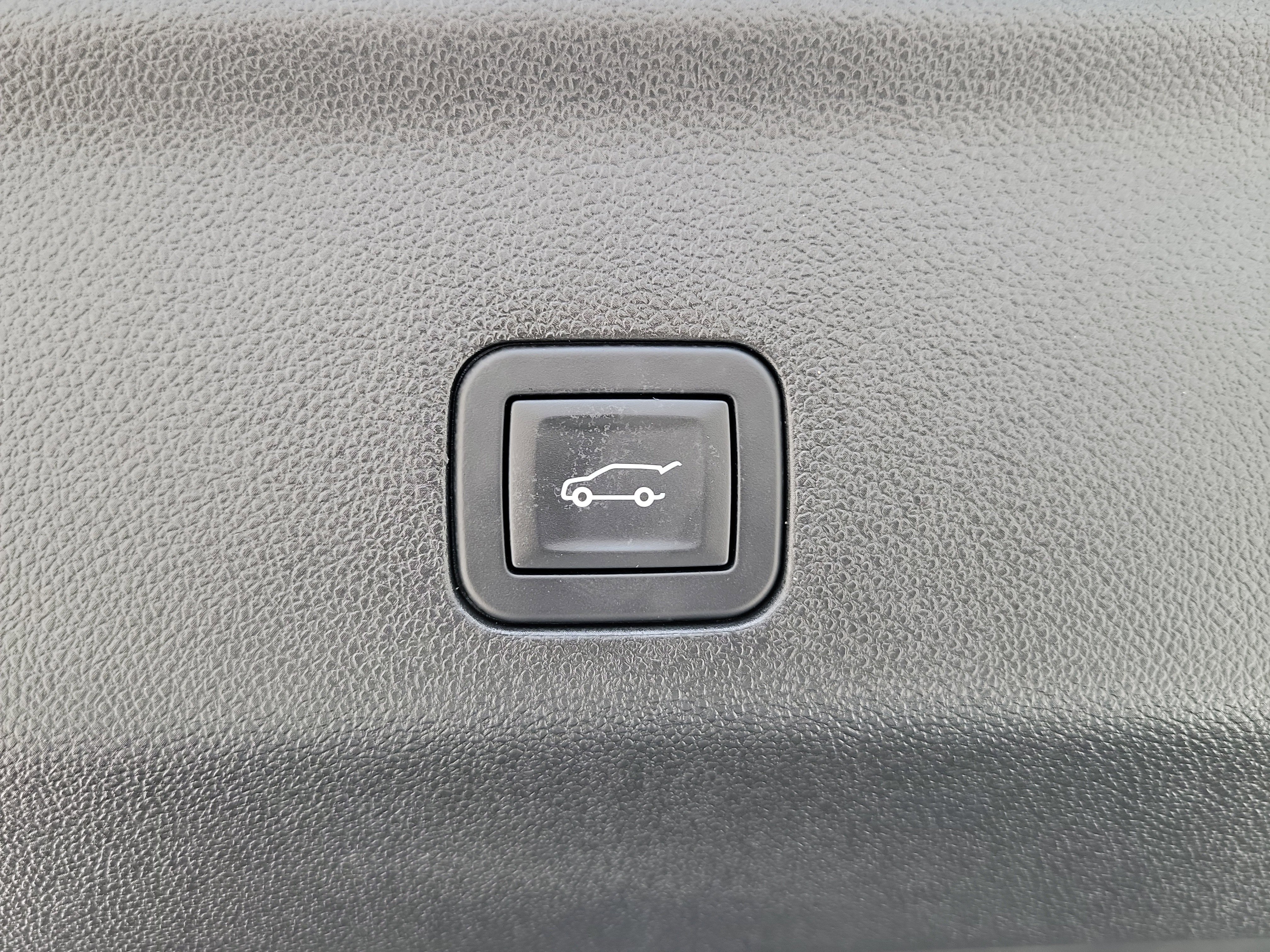 Used 2026 GMC Yukon Denali w/ Denali Reserve Package image 11