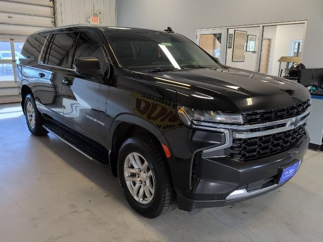 Used 2022 Chevrolet Suburban LS w/ Driver Alert Package AWD/4WD image 5
