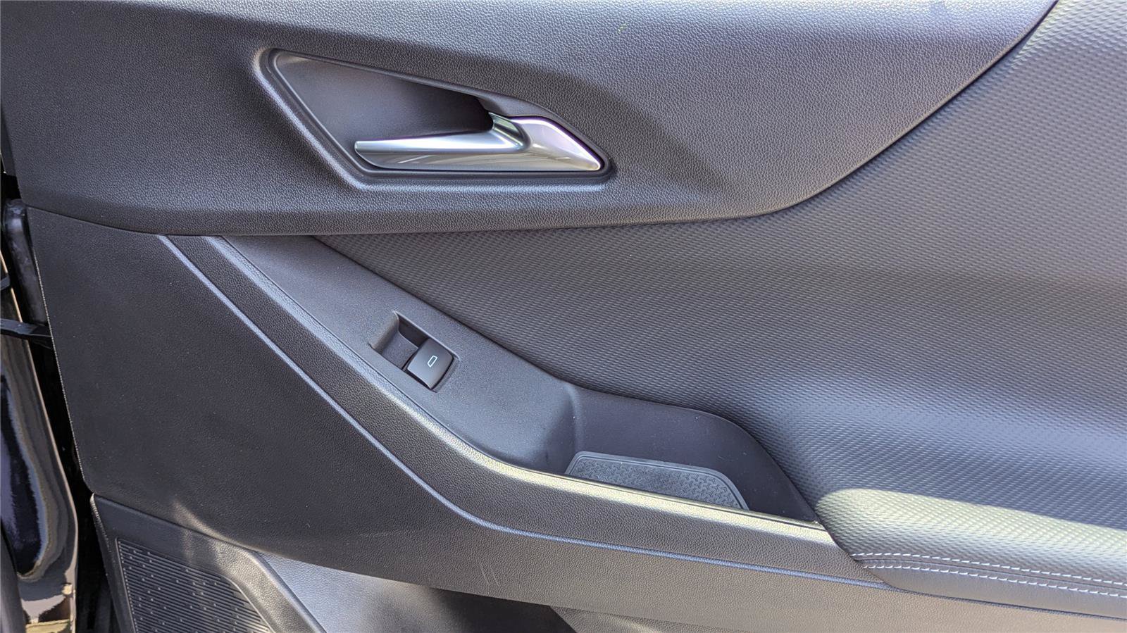 New 2026 Chevrolet Equinox LT FWD image 25