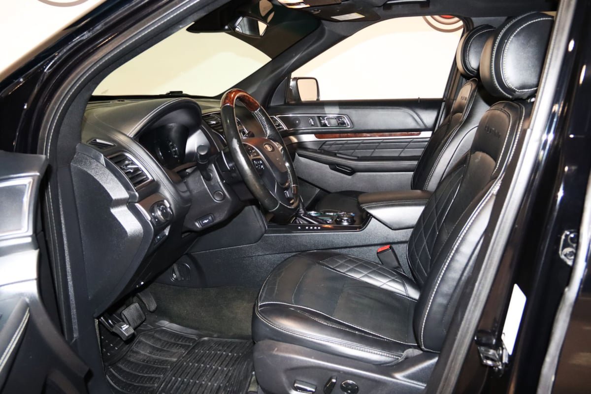 Used 2016 Ford Explorer Platinum AWD/4WD image 41