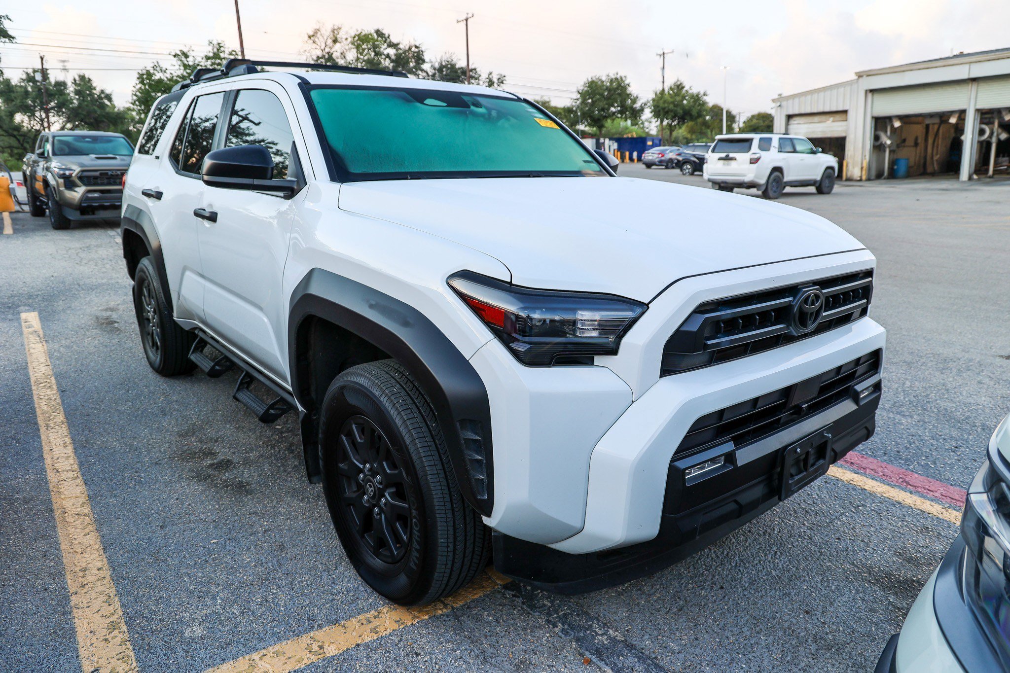 Used 2025 Toyota 4Runner SR5 AWD/4WD image 5
