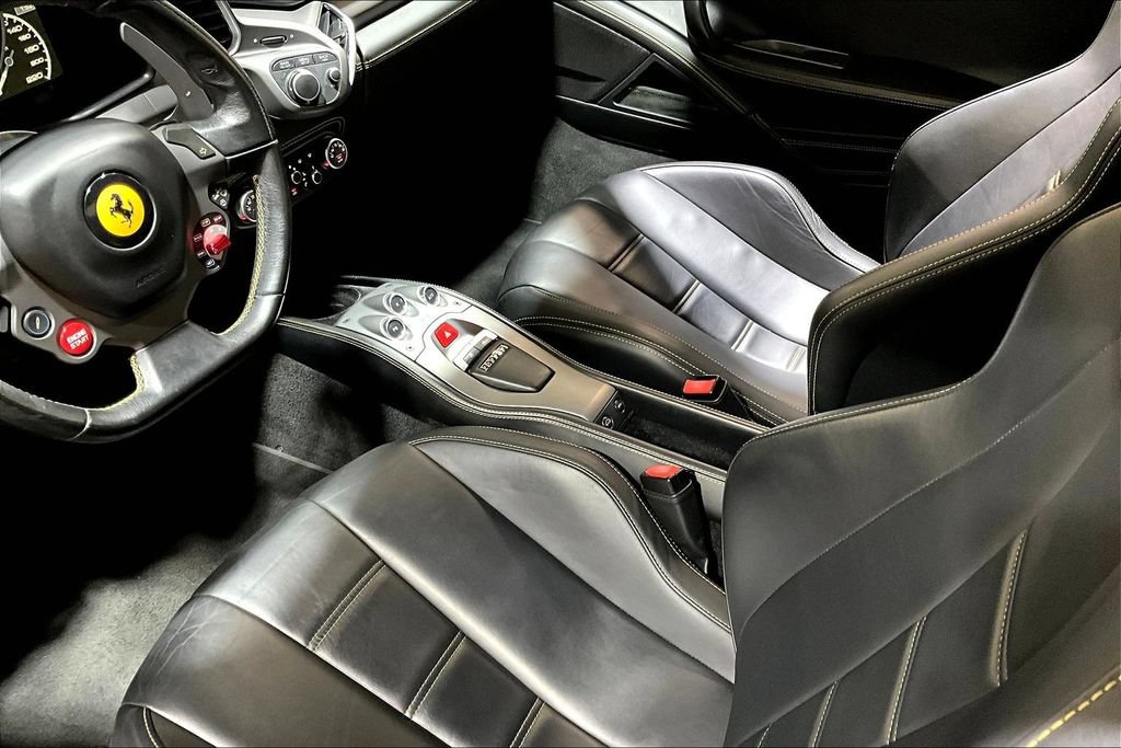 Used 2013 Ferrari 458 Italia Coupe RWD image 15