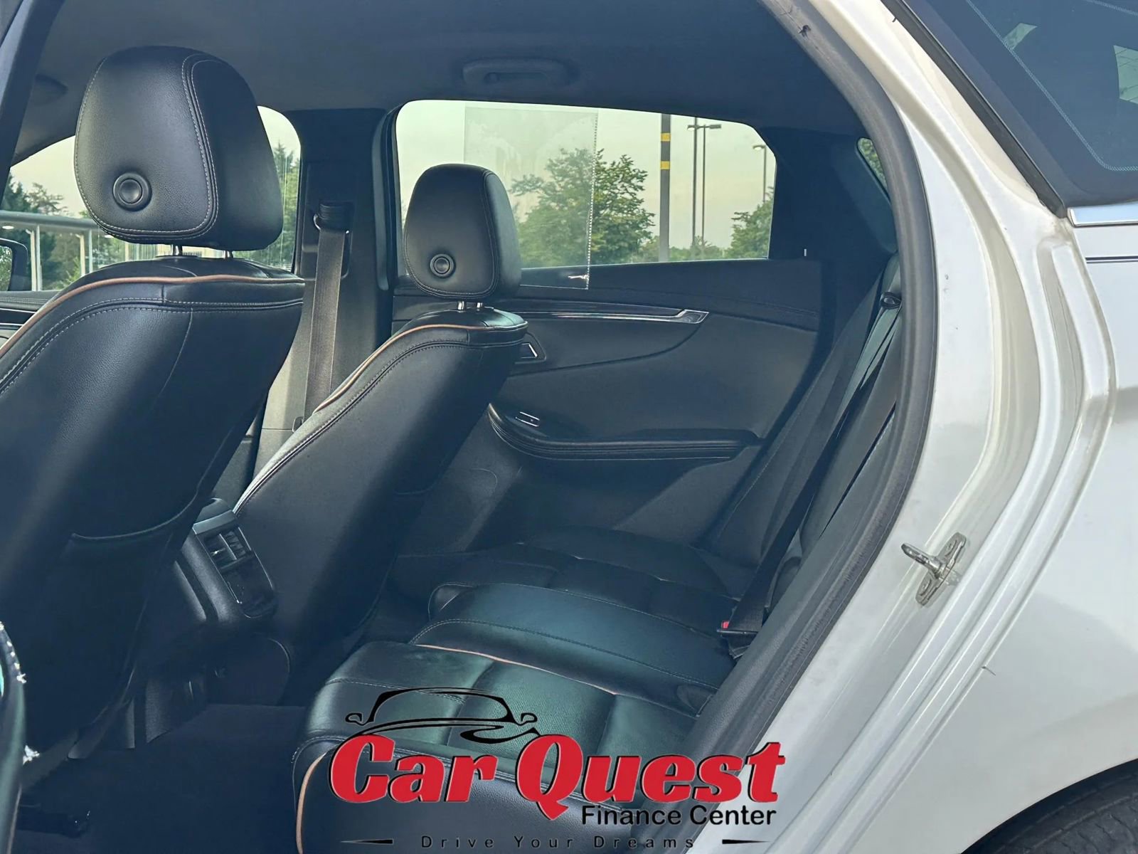 Used 2017 Chevrolet Impala Premier w/ Enhanced Convenience Package FWD image 12