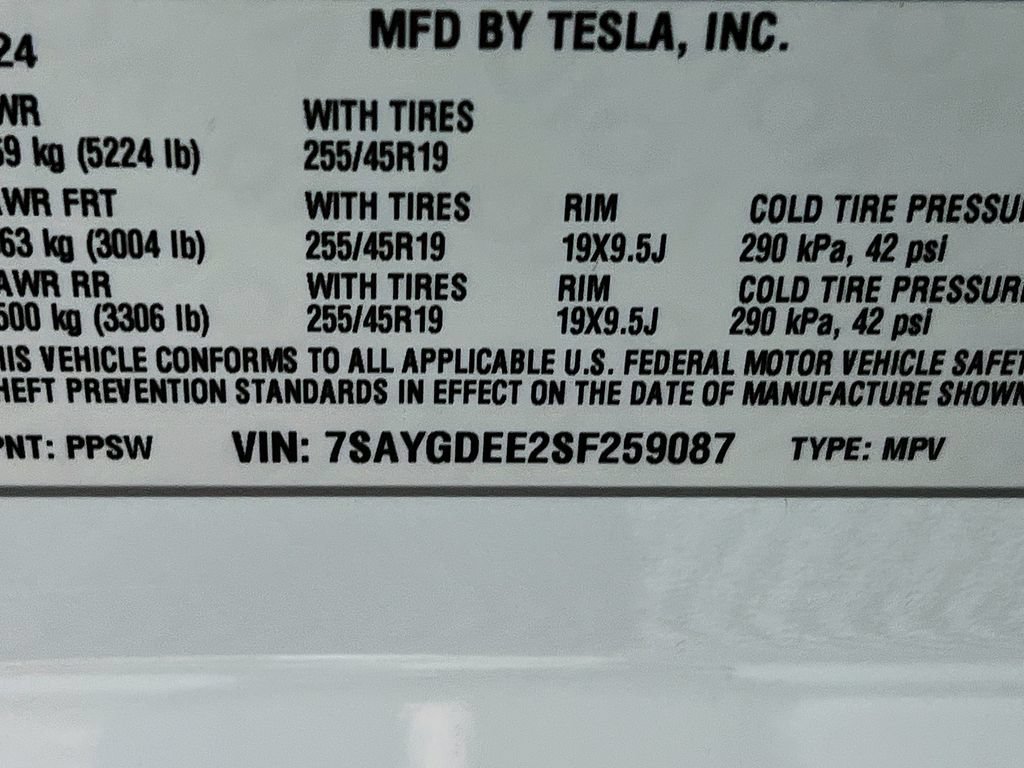 Used 2025 Tesla Model Y Long Range AWD/4WD image 27