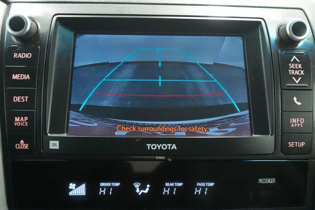 Used 2013 Toyota Sequoia Platinum image 42